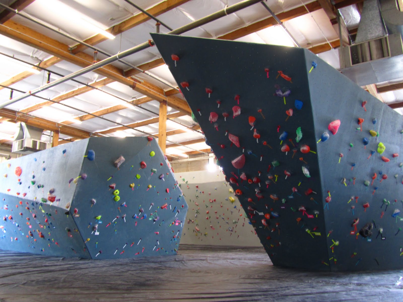 Seattle Bouldering Project a New Playground for Rock Climbers
