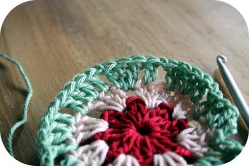 Vintage crochet Robin Magazine WIP vintage crochet Robin Magazine WIP