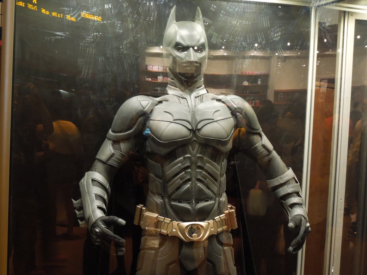 Batman+costume+DarkKnightRises.jpg