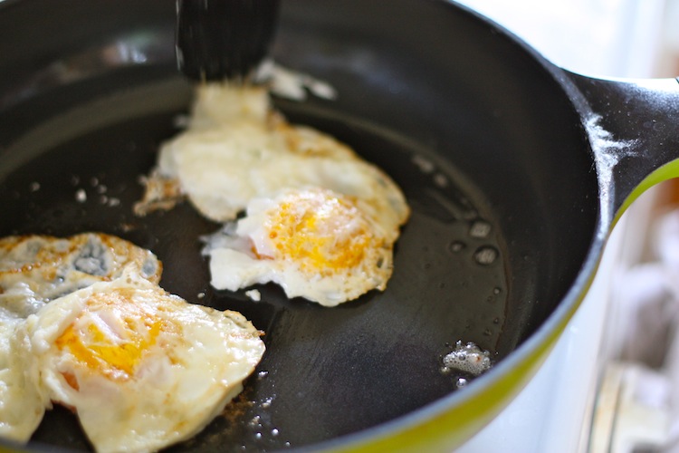 ben and birdy Fried Eggs with Sizzling Vinegar