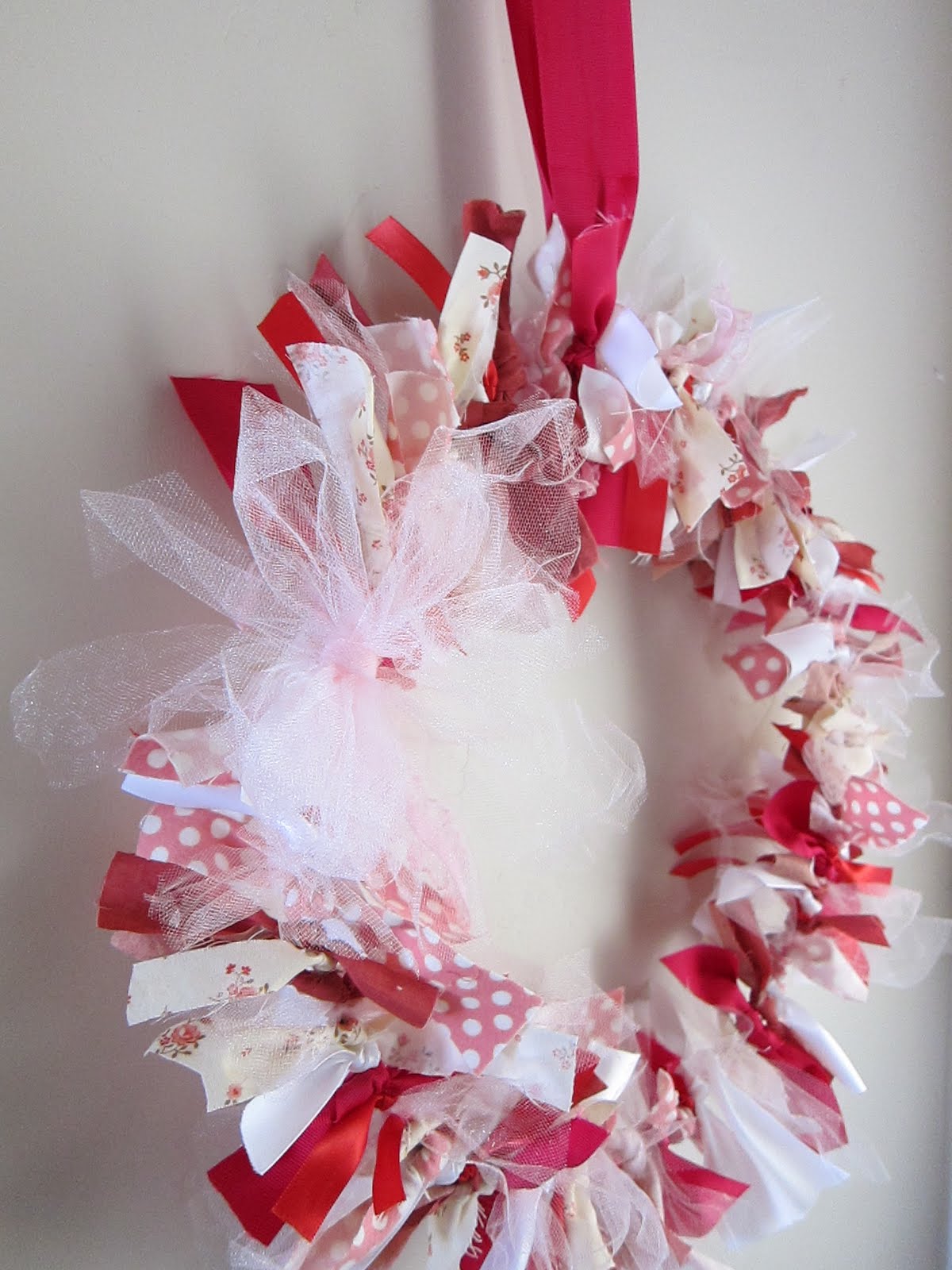 do it yourself divas DIY Scrap Fabric Wreath