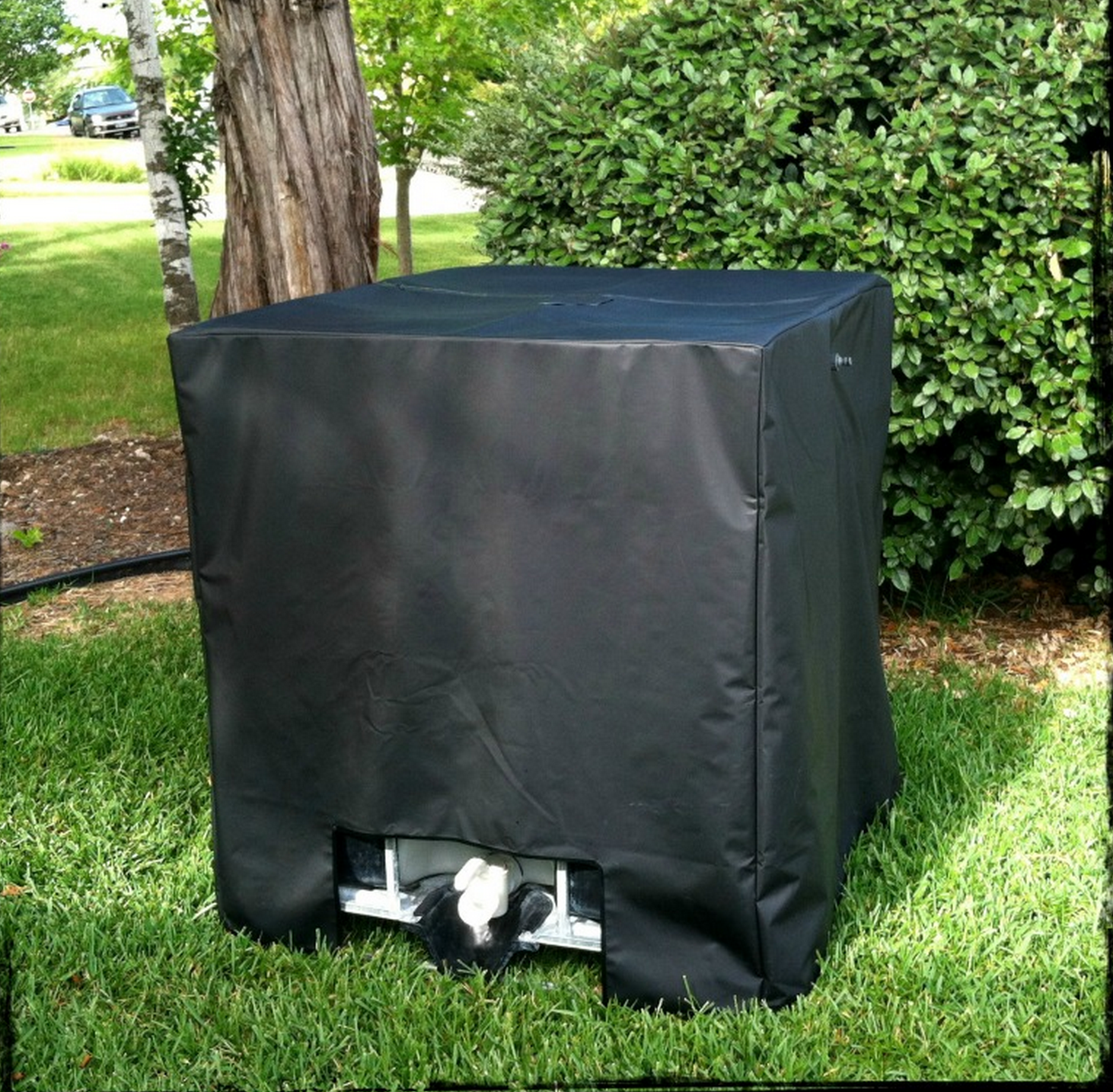 RESIDENTIAL WATER CONSERVATION SYSTEMS Protecting the IBC Totes from Light