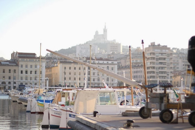 marseille,marseille 2013,notre dame de la garde,abbaye sainte victor,le vieux port,navettes,gateaux,arlesiennes,santons