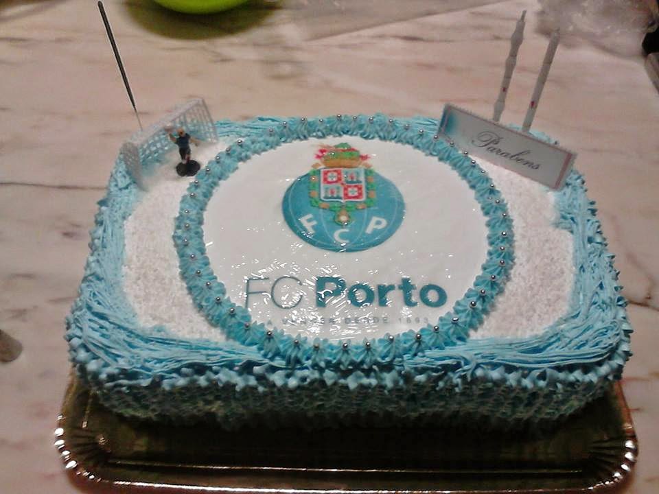 Bolo de aniversário futebol FCP Porto – Love In a Cake
