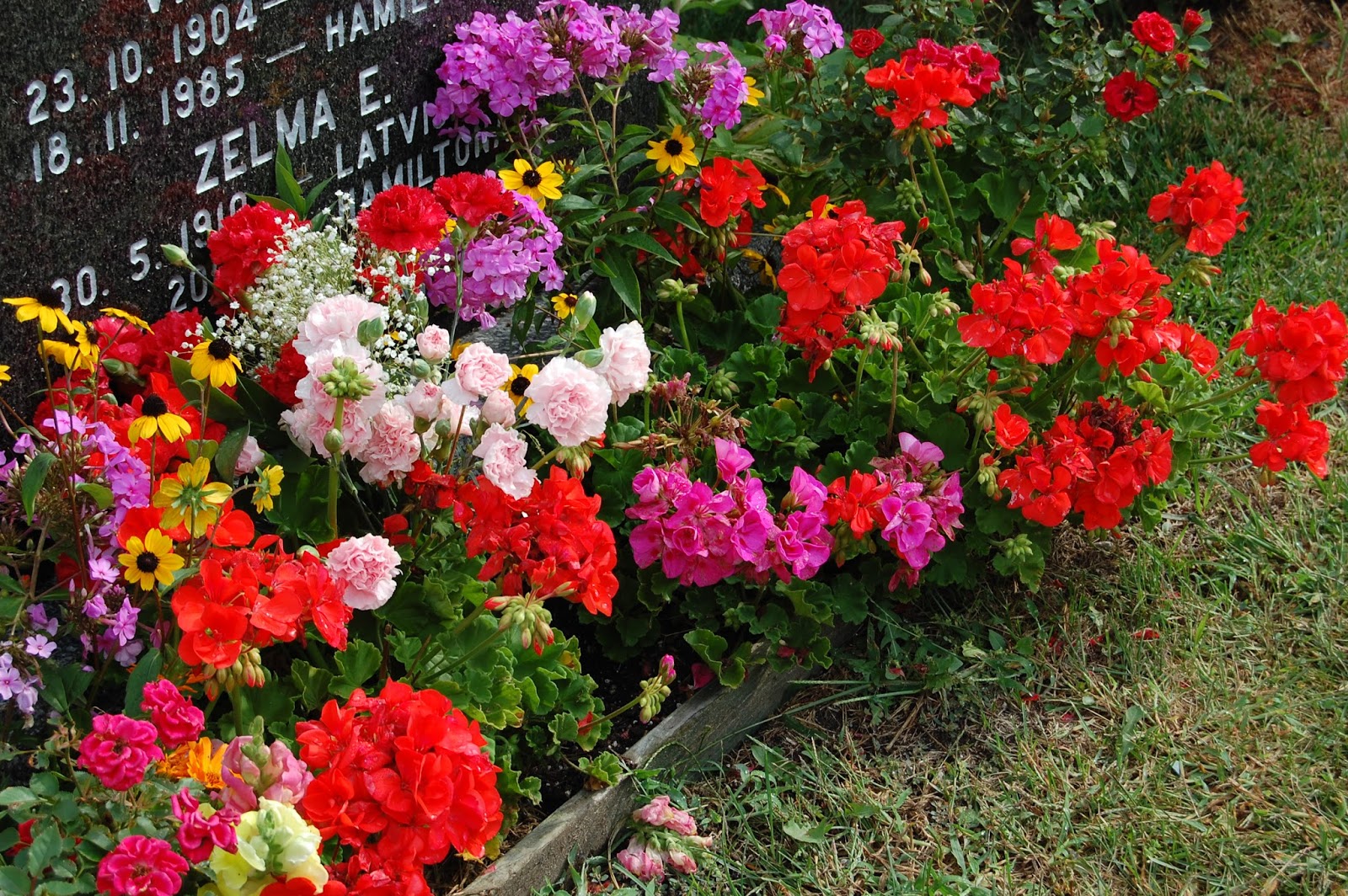 Astrid�s Garden Design Cemetery Plants