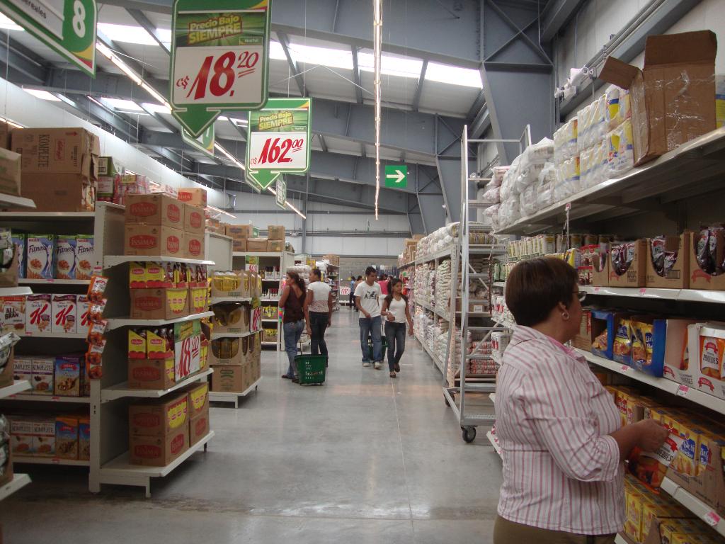 Mount Nicaragua, Esteli PhotosGrand Opening of Warehouse type Grocery