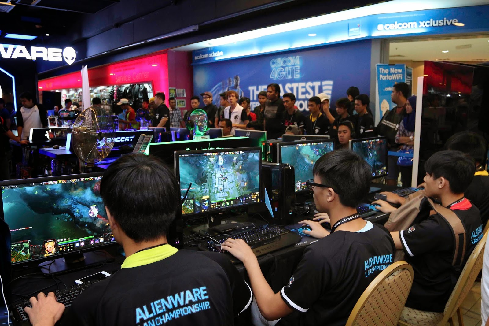 Malaysia’s Leading Gamers Battle It Out at Alienware Tournament Alienware and Genysis Cyber E-sport Joined Forces for Alienware LAN Championship 2