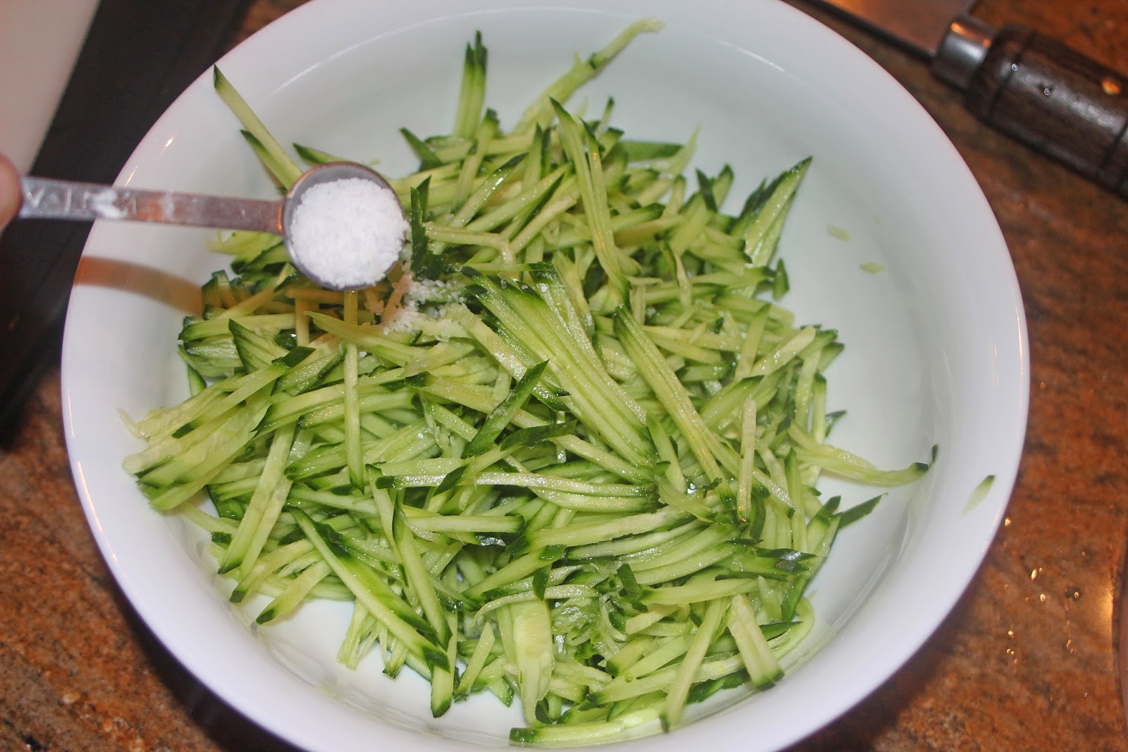 how to shred cucumber