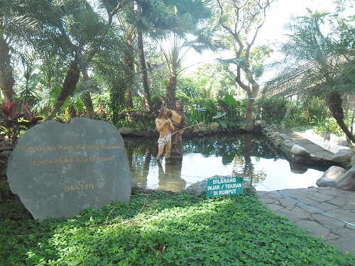Semarang Coret Wisata Ziarah di Gua Maria Kerep, Ambarawa