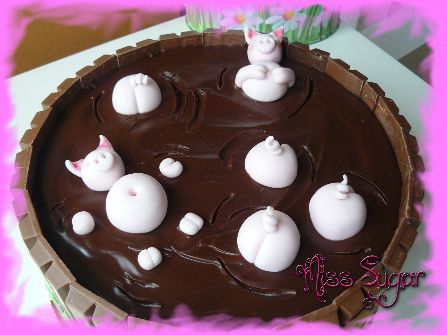 Miss Sugar TARTA CERDITOS KITKAT CHOCOLATE EXTREME CAKE