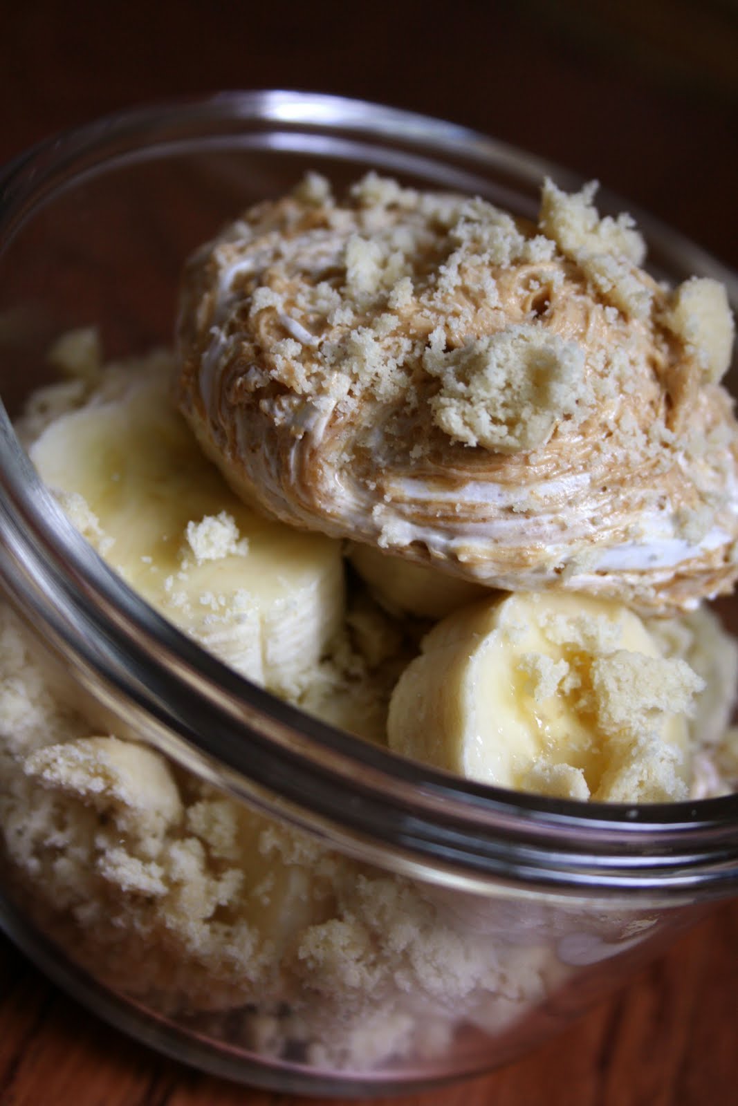 How to make peanut butter roll with icing