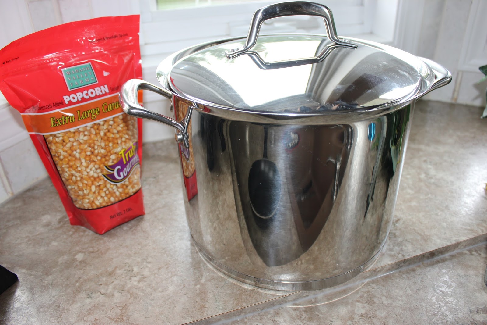 Sisters Luv 2 Cook Perfect Popcorn