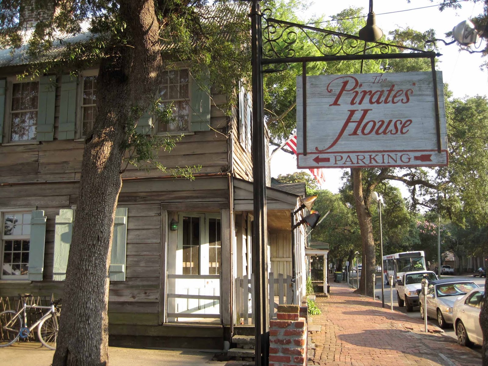 Buckets & Spades Men's Fashion, Design and Lifestyle Blog Savannah