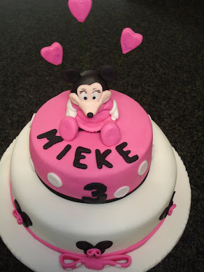 Minnie Mouse cake for Mieke