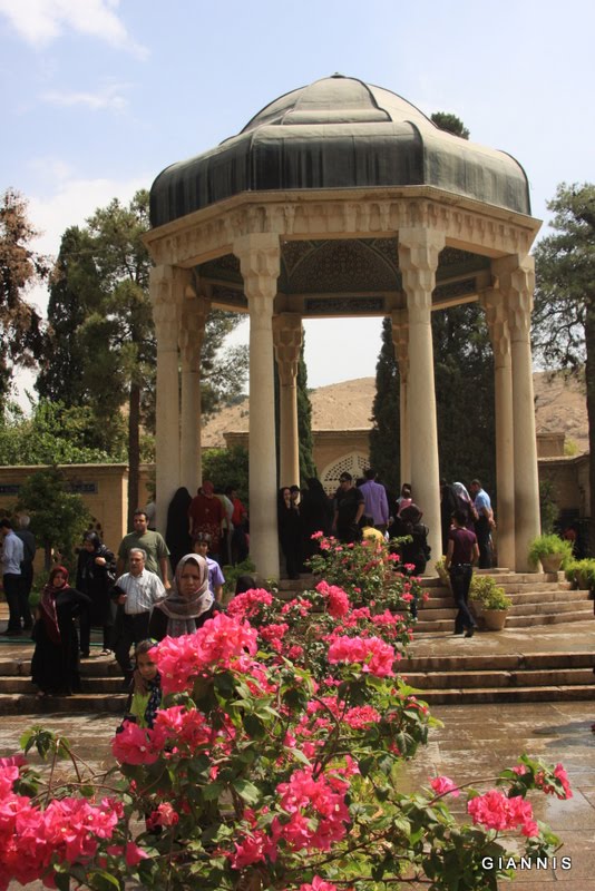 IMG_4946 Hafez‑tomb‑Shiraz.JPG