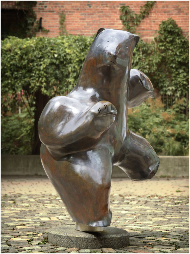 Silverpixel DANCING BEAR, OTTAWA