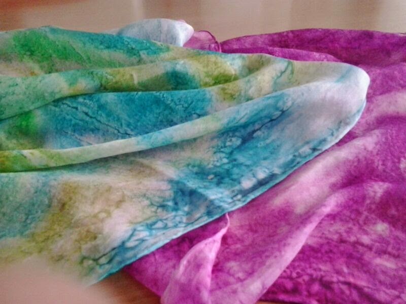 http://azicalarte.blogspot.com.es/2014/04/foulard-bicolor-fucsia-y-mar.html