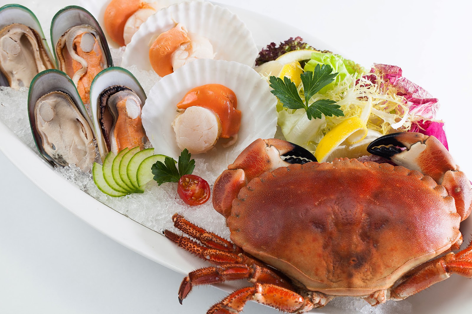 "SUMMER SEAFOOD EXTRAVAGANZA" DINNER BUFFET AT CAFÉ ALLEGRO OF REGAL