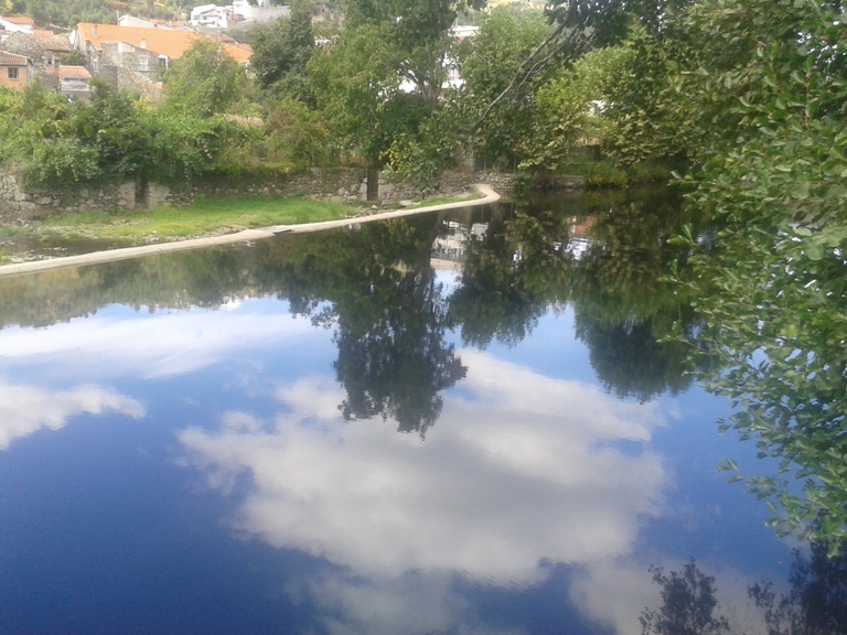 Espelho de água do Rio Alva Espelho de água do Rio Alva