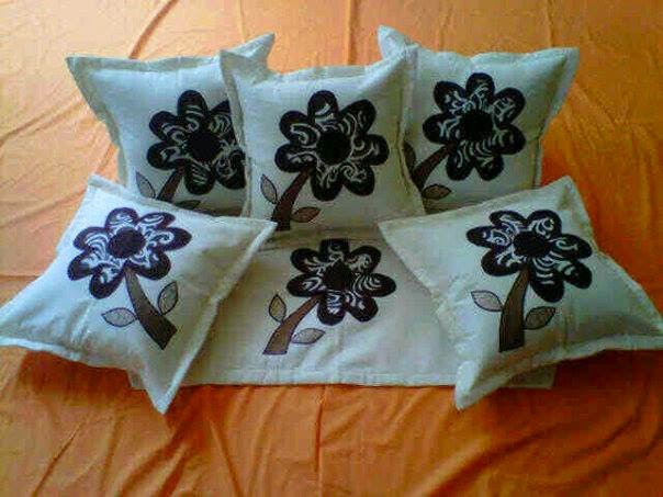 Qta Collection Kreasi Unik dari Kain Sarung Bantal