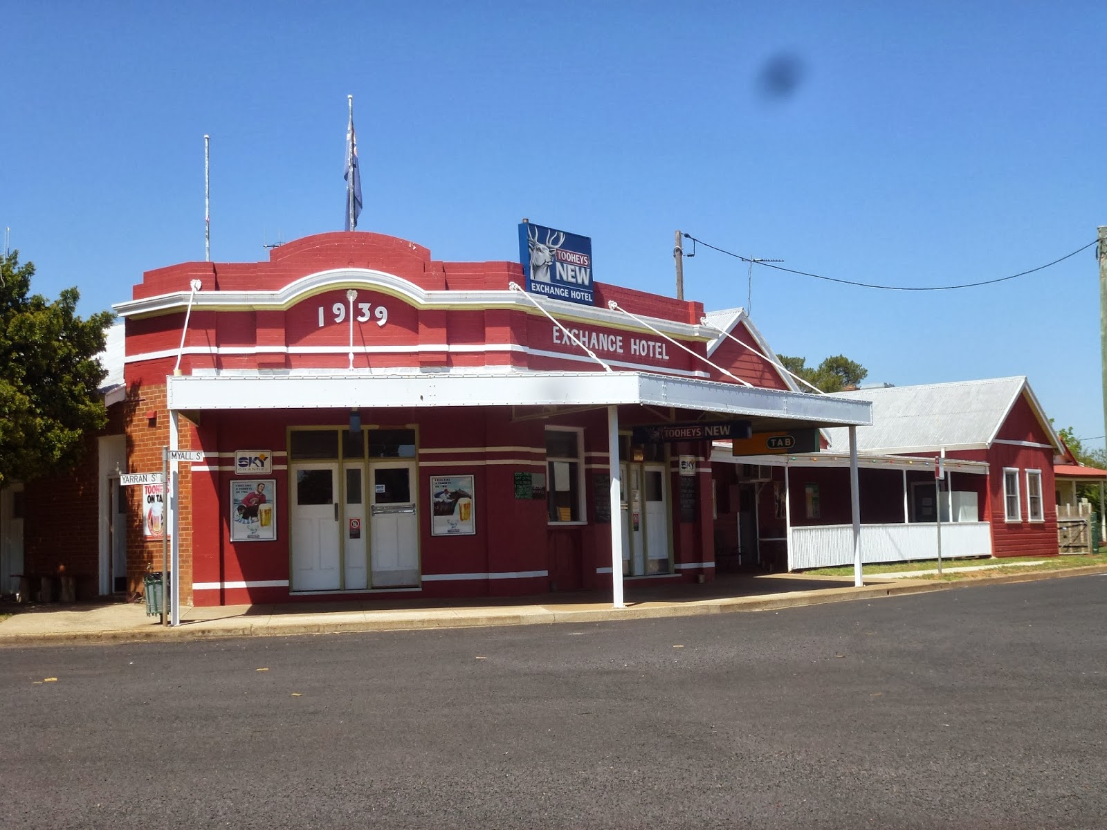 Our Aussie off grid heaven Been away to Binnaway