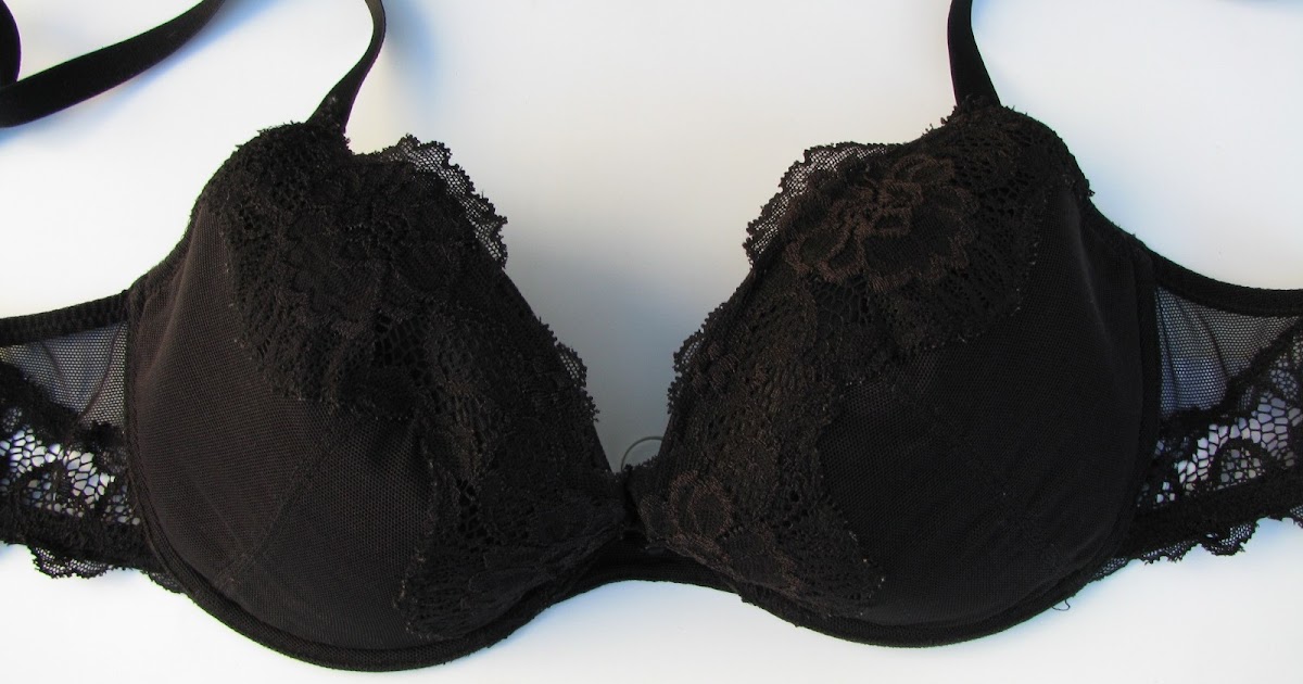 Zen and Tao Acoustic Cafe: Overheard at Booth 4: Black Bra on the Floor