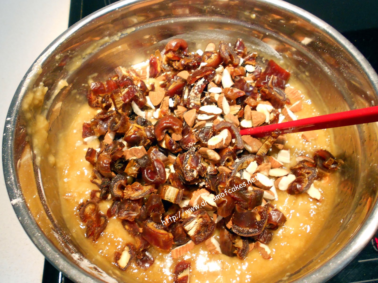 Dream of Cakes Date and Almond, Square Cake