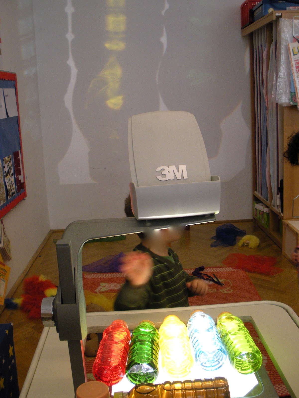 Exploring Through Play Overhead projector fun!