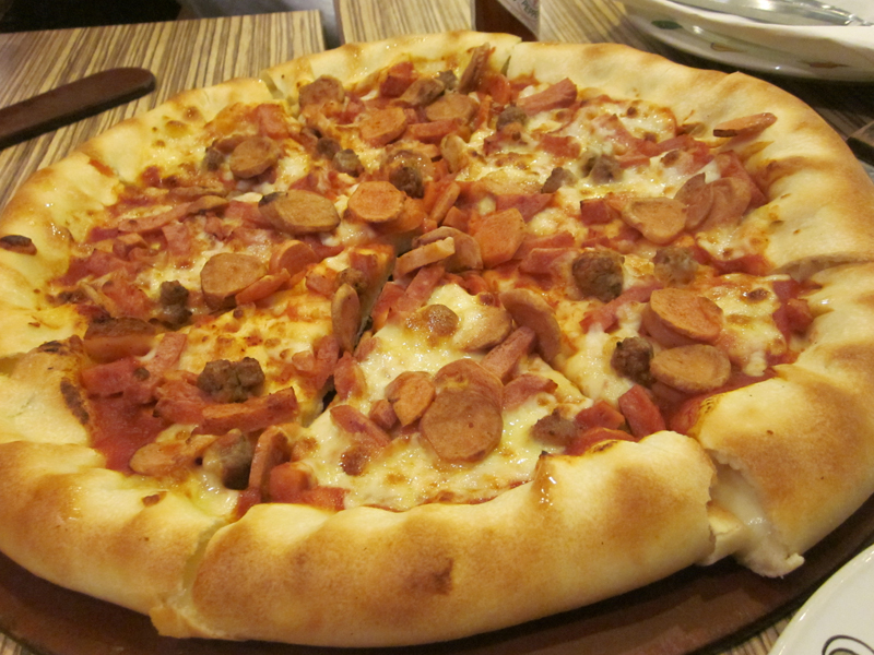 Gallery For > Pizza Hut Stuffed Crust Meat Lovers
