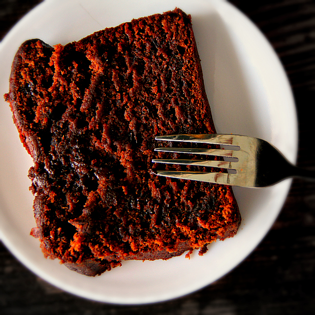 singapore shiok! sticky chocolate date loaf