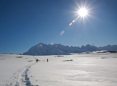 walking-up-to-the-ridge-with-sun-shining