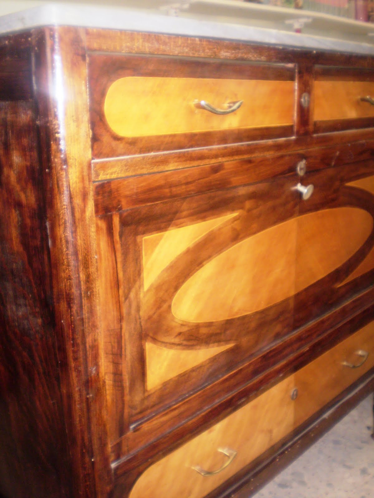 Restauracion Muebles COMPRA VENTA DE MUEBLES ANTIGUOS, RESTAURADOS Y