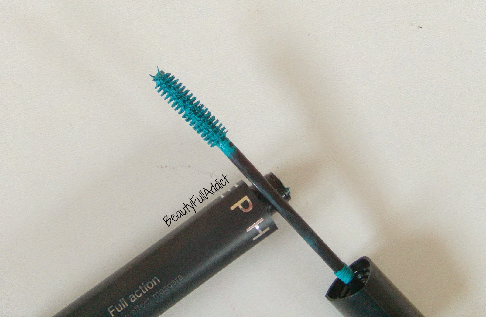 BeautyFull Addict Get Summer Ready Coloured Mascara Makeup Trend 3 Looks