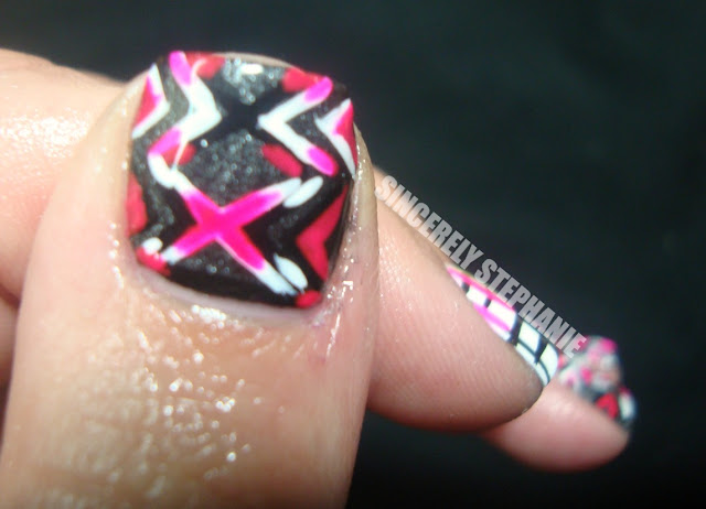 linear-nail-art-punk