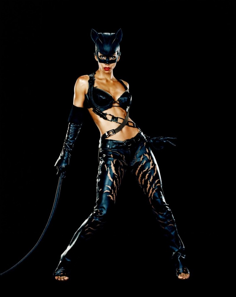 Celebrities, Movies and Games Halle Berry as Catwoman Movie Stills 2004
