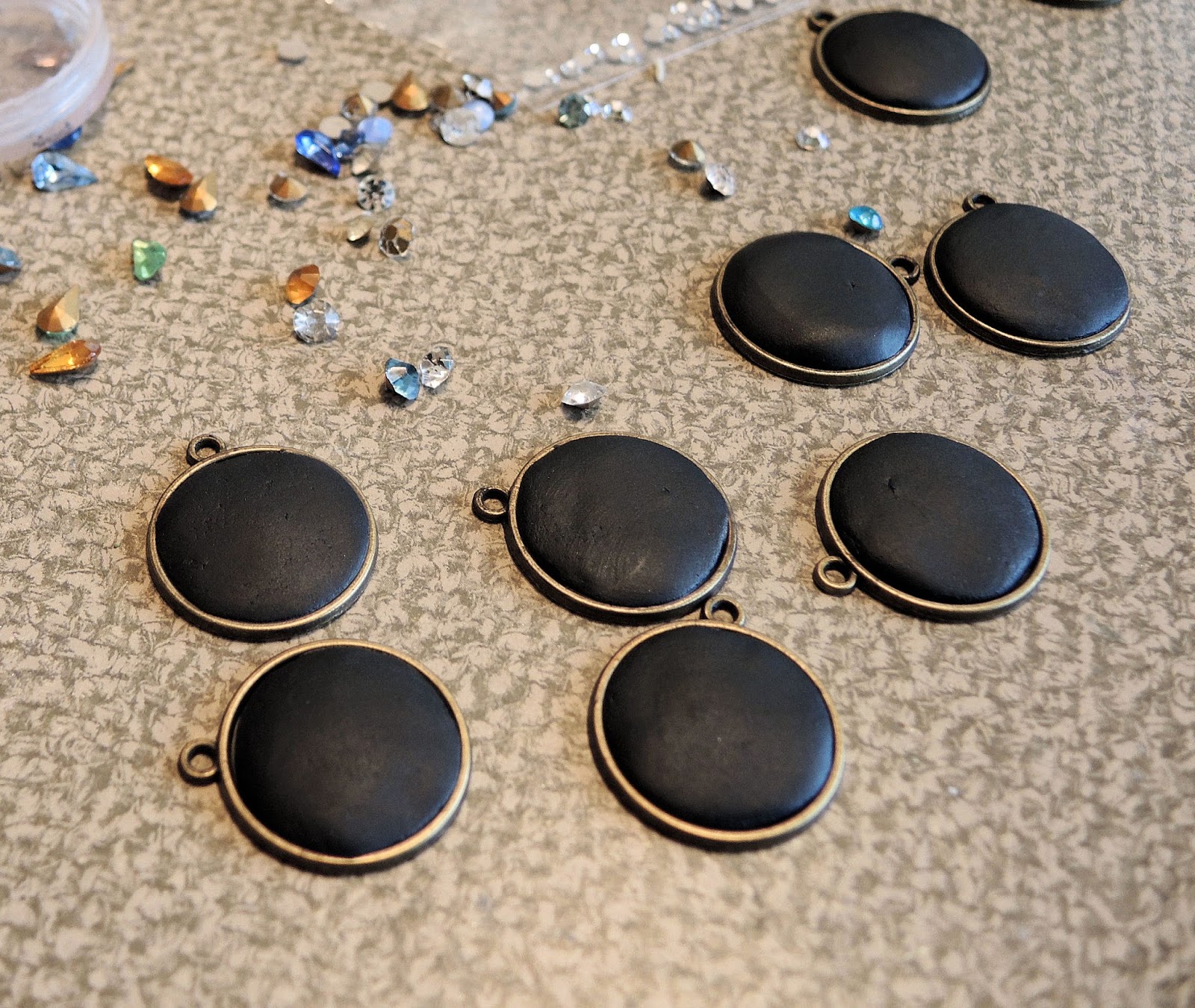 Bezels filled with epoxy clay