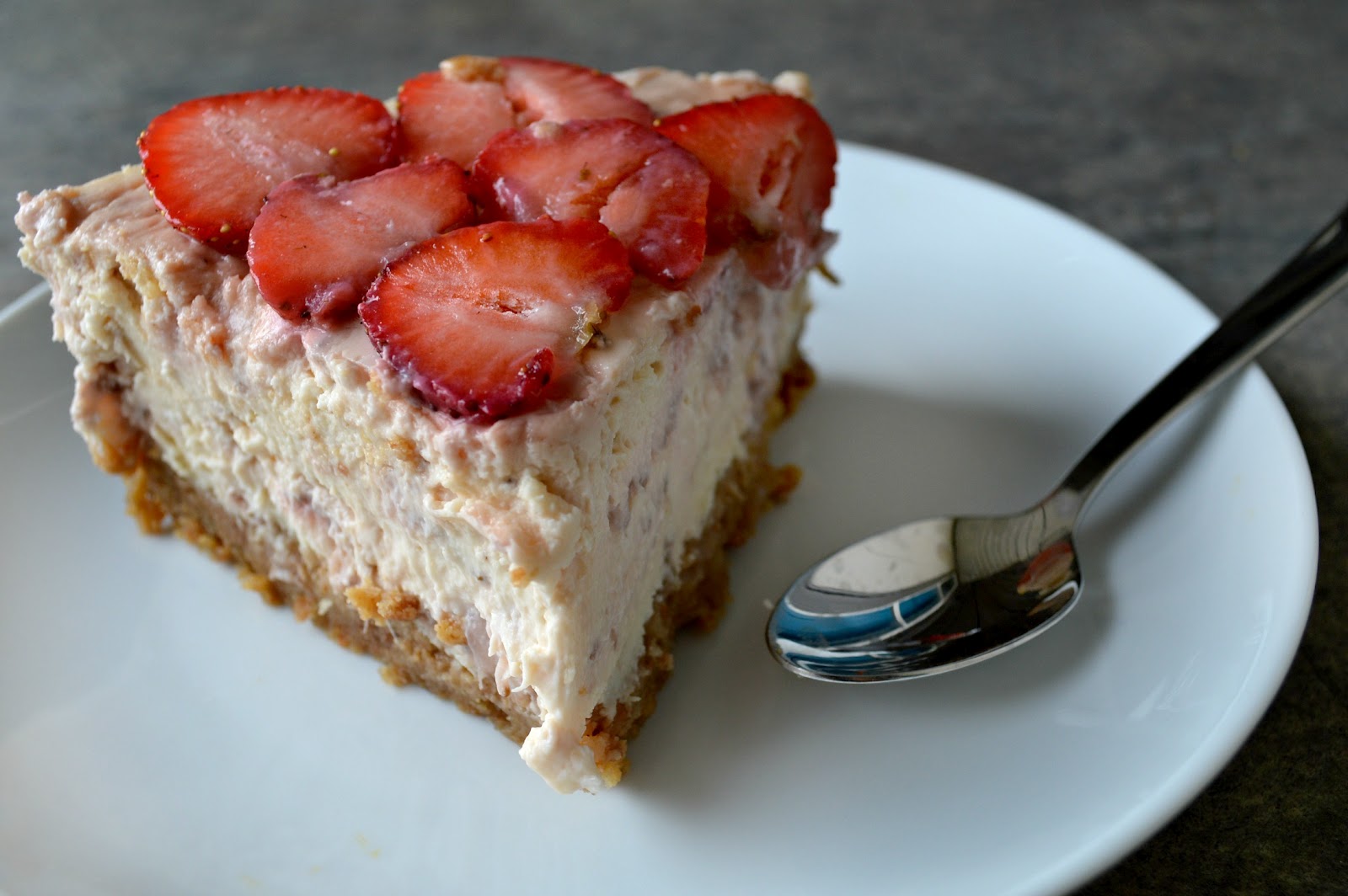 A lovely cake Jordgubbscheesecake