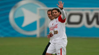 Claudio Pizarro será baja de Perú en la Copa America