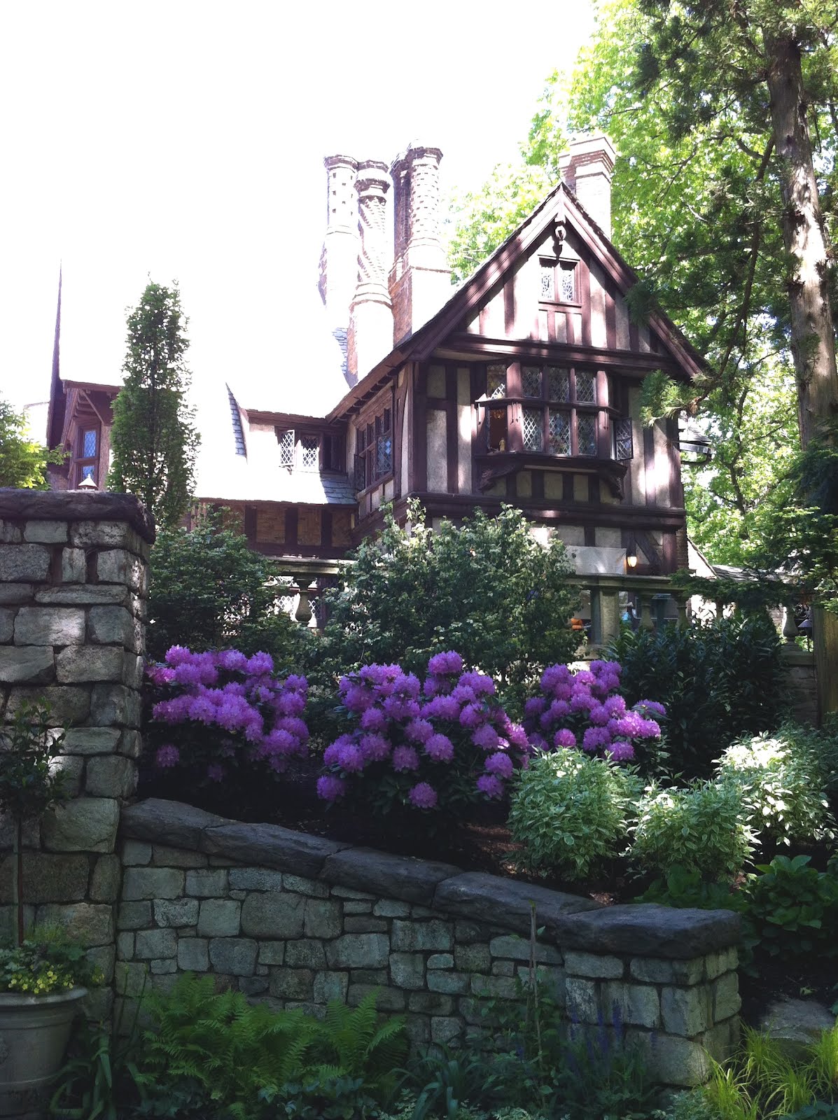 Knickerbocker Style & Design Glynallyn Mansion in May