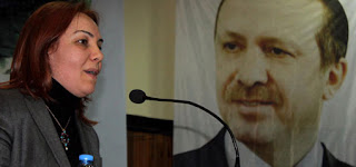 Fatma Hanım Başbakan ve AKP'yi neden çok seviyor..?