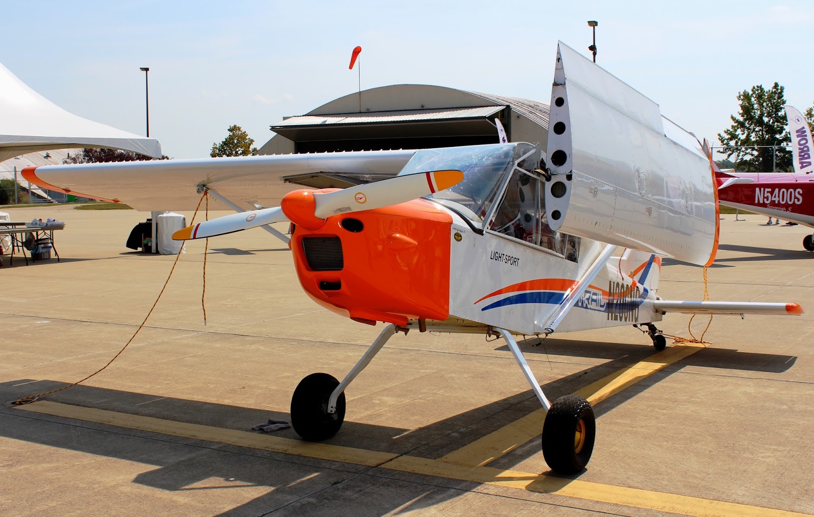 PLANE & PILOT MIDWEST LSA EXPO BRINGS LIGHT SPORT AIRCRAFT MARKET TO