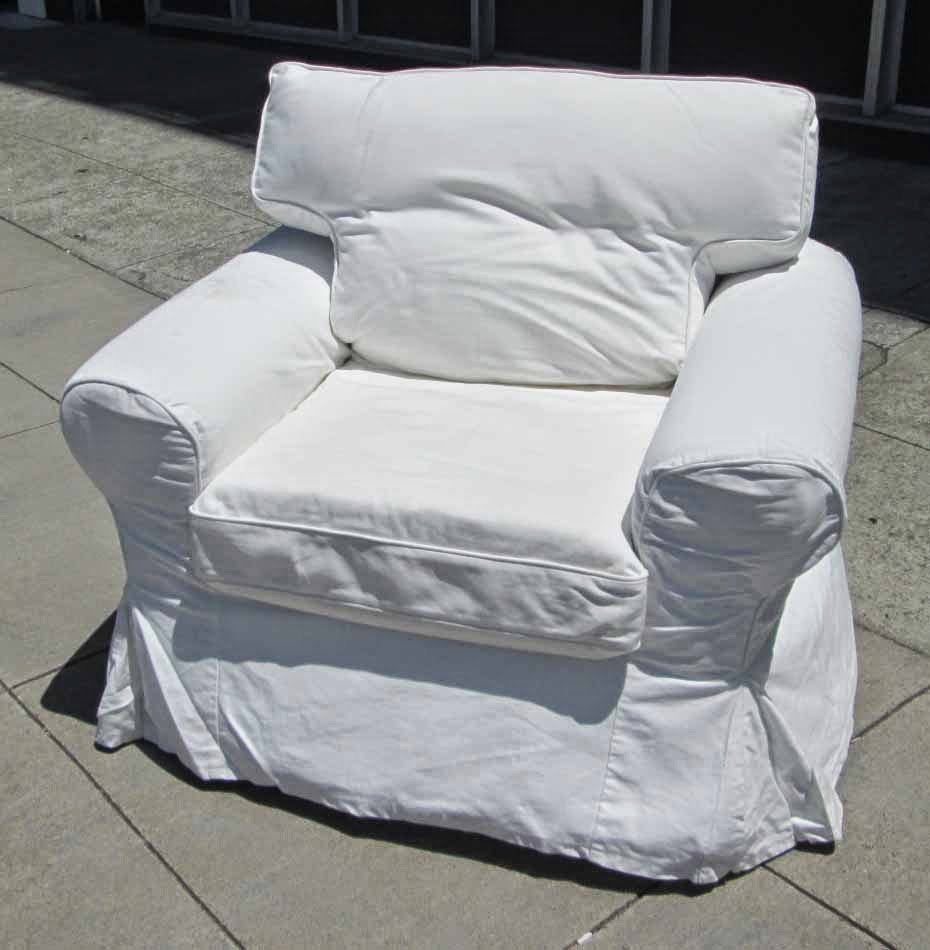 UHURU FURNITURE & COLLECTIBLES SOLD Comfy White Arm Chair 45