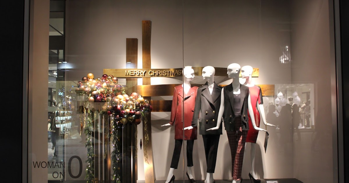 TheWindowLover Zara Christmas windows