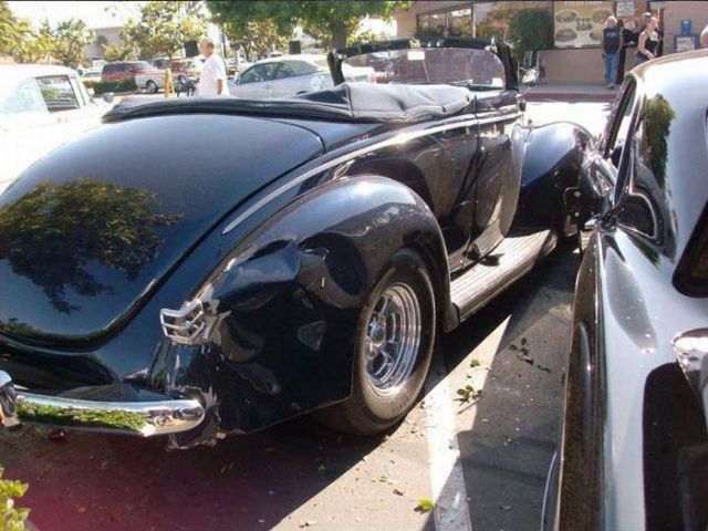 Waiting Bd A Crash Of Classic Cars