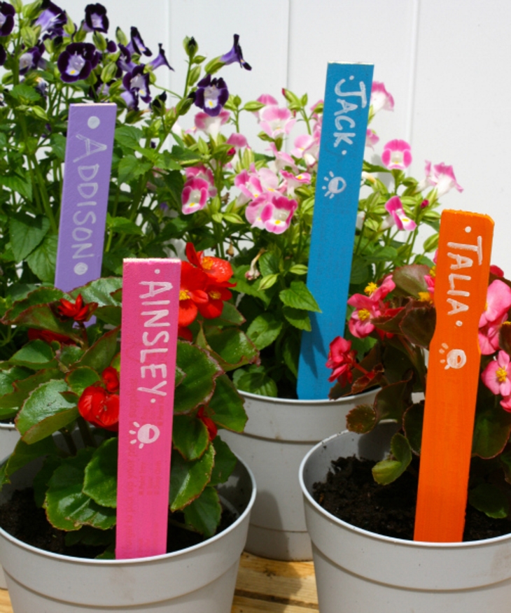 Interesting DIY Craft Projects Using Paint Stir Sticks Do it yourself