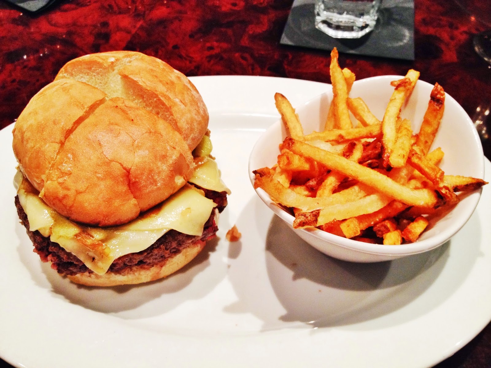 Party at 5 Napkin Burger New Menu Tasting! Chow Down USA