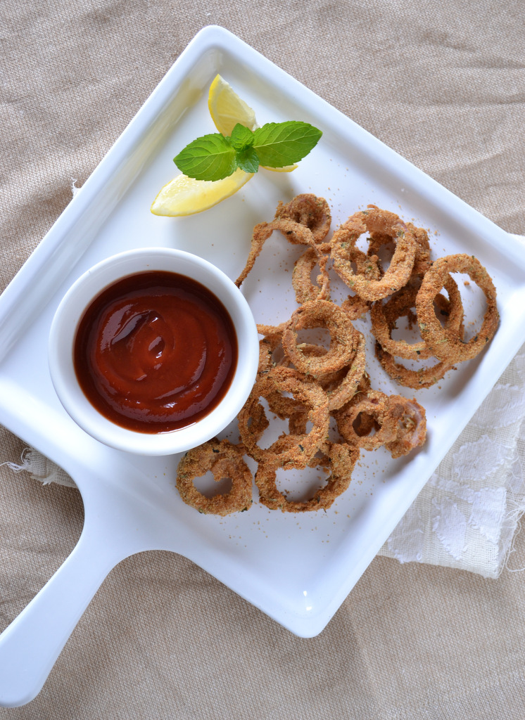 BAKED ONION RINGS kurryleaves