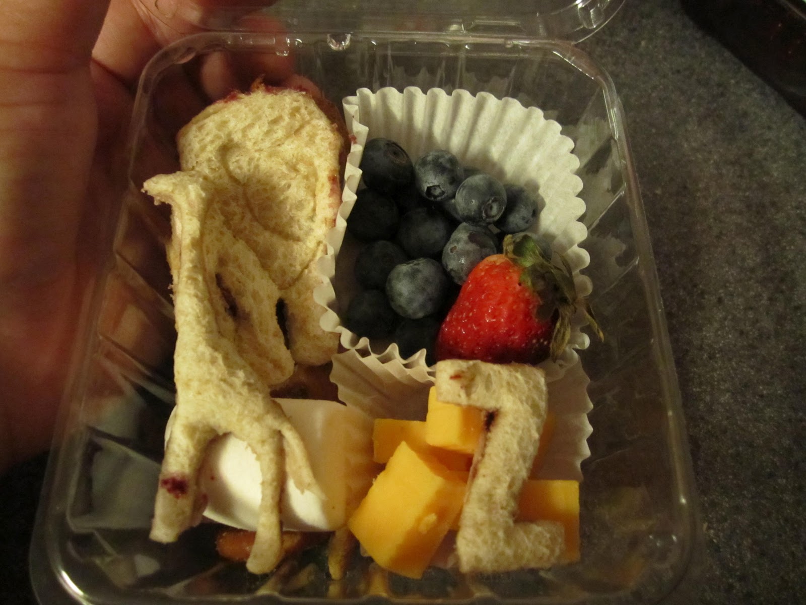 Bento Minions Zoo lunch Pt 1