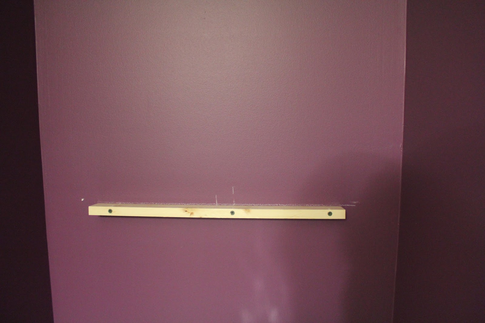 Callie's Crafts How to Build and Hang 24" Floating Shelves