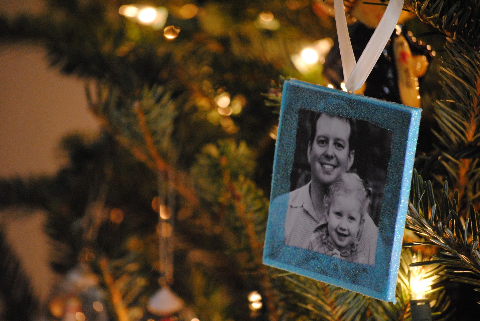 Love Actually Themed Christmas Tree Making Lemonade